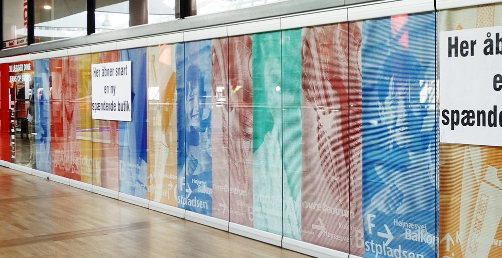 Indoor temporary graphics at Roedovre Centrum